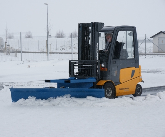 Snöplog för truck