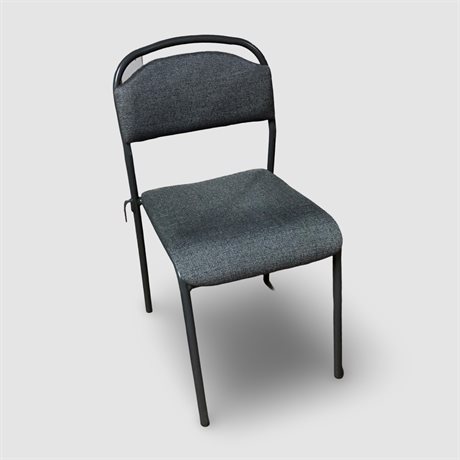 Stol gråmelerad med grått stativ
