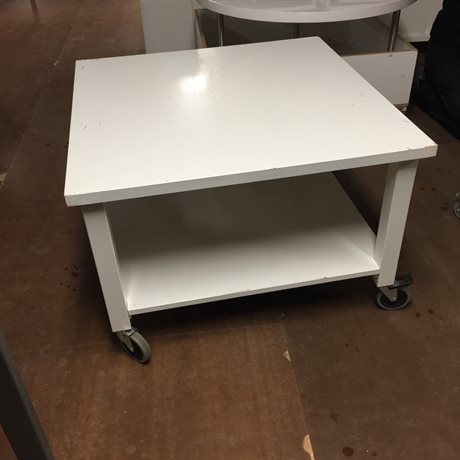 Podie 2 vån m hjul 85x85x57 cm