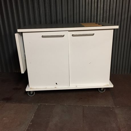 Butiksdisk med fällbar sidoskiva