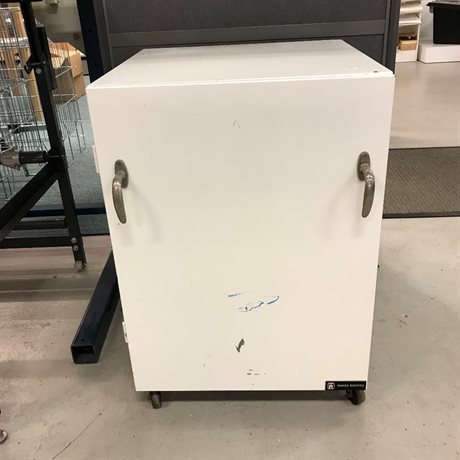 Litet kemiskåp från Tranås Rostfria