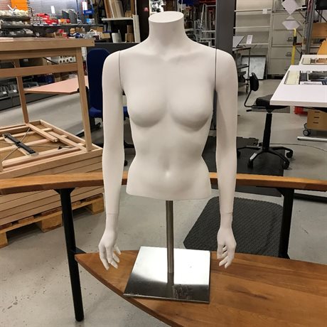 Damtorso på stativ